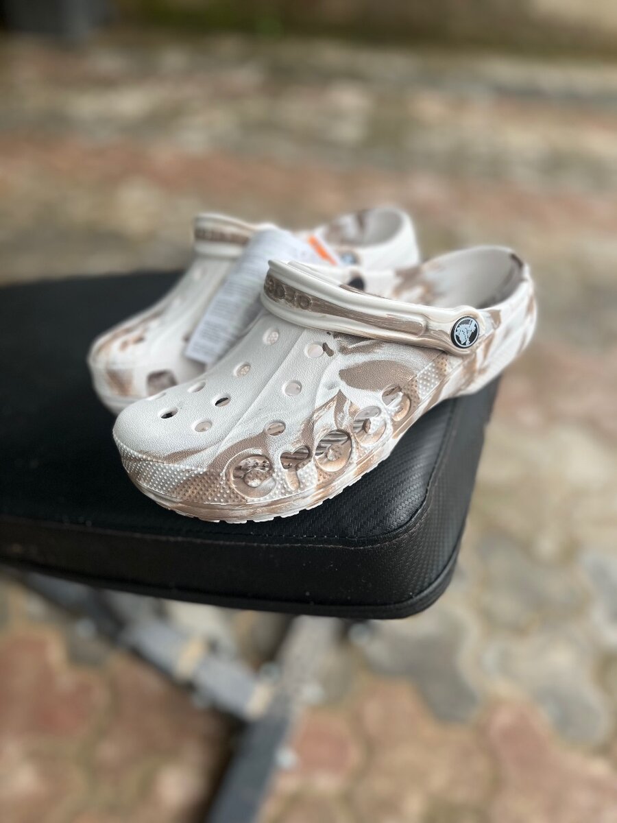 MARBLE BAYA CROCS