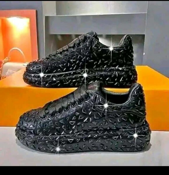 Baskets en cuir noir pour homme