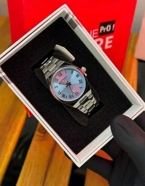 Montre luxe en acier inoxydable