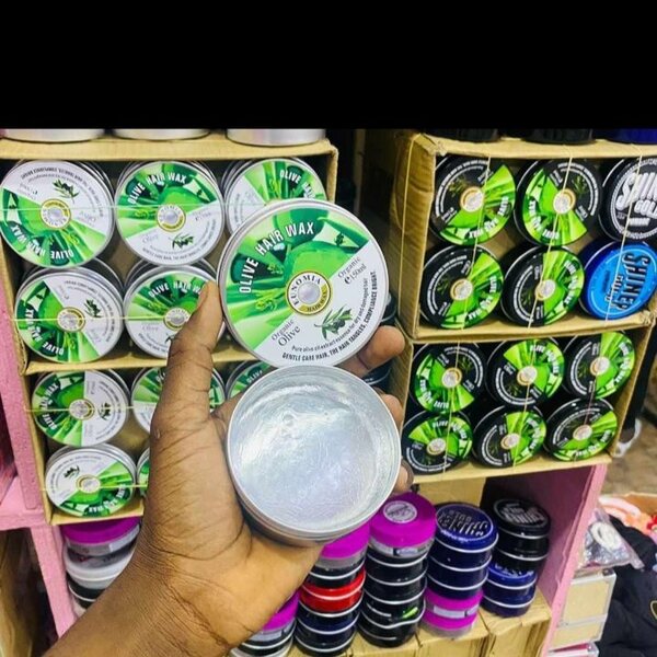 Cire capillaire brillante