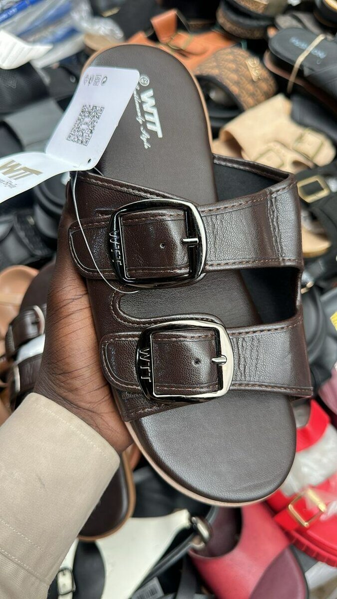 Sandales hommes en cuir élégantes