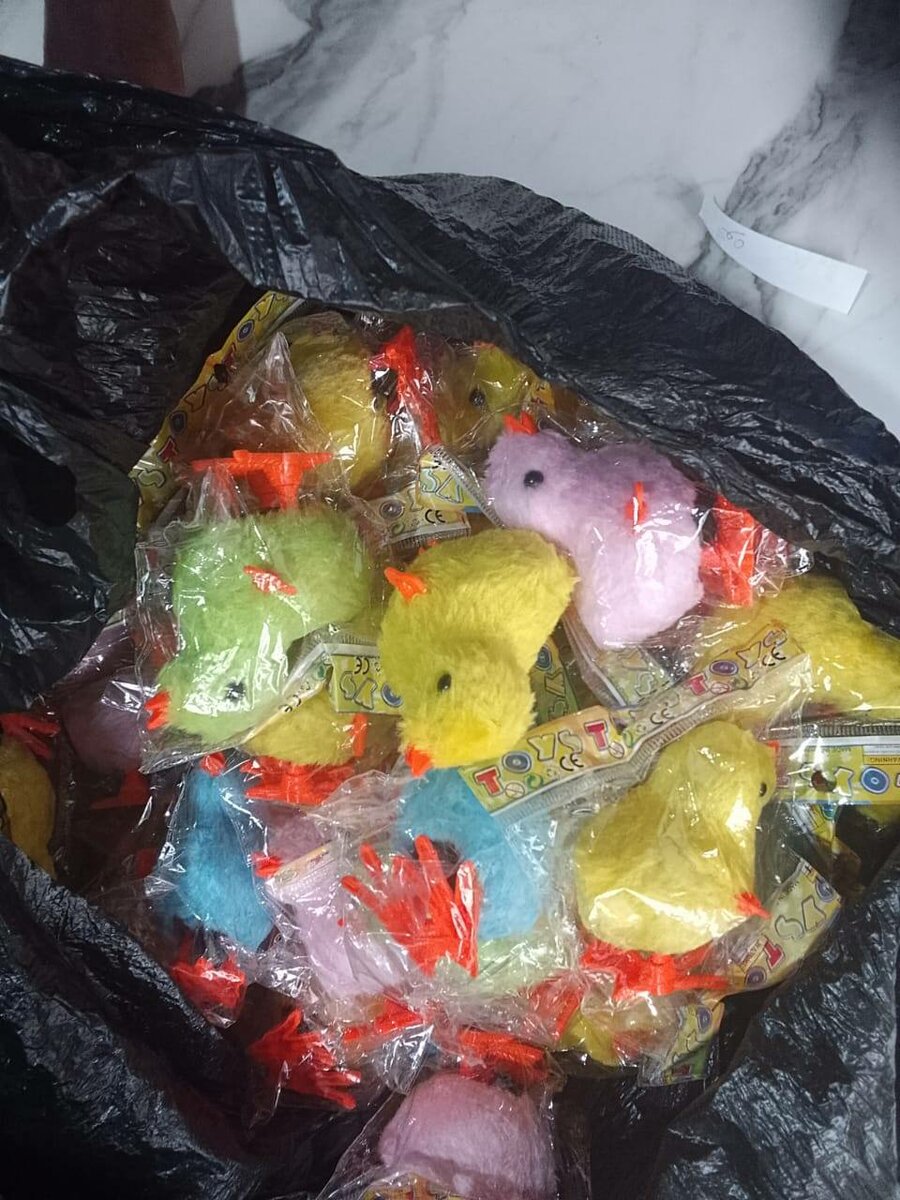 Adorables poussins peluche