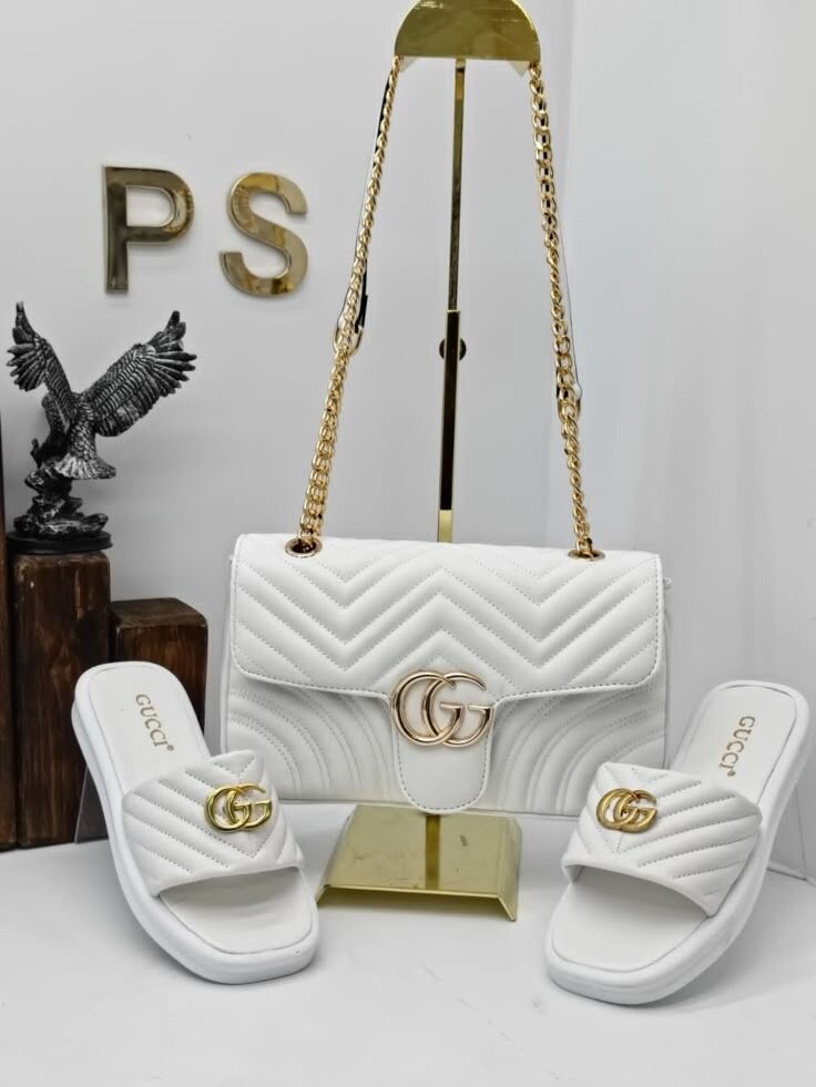 Sandales et sac à main luxe