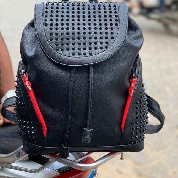 Sac à dos clouté tendance