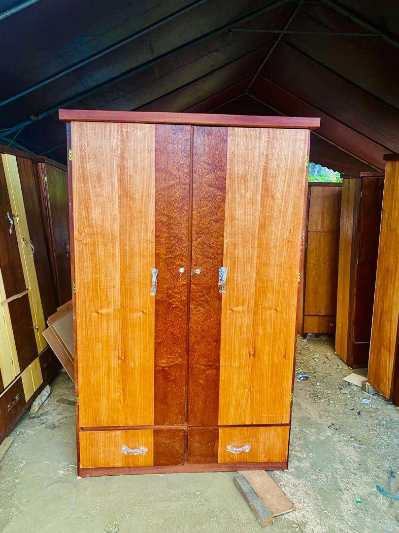 Armoire en bois élégante
