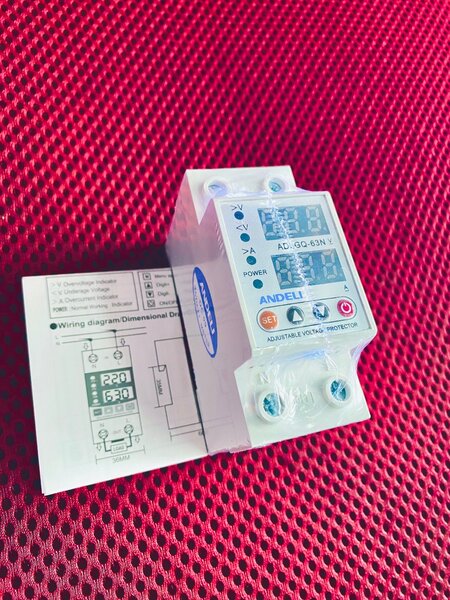 Voltage protector (AVS) digital 2/pole