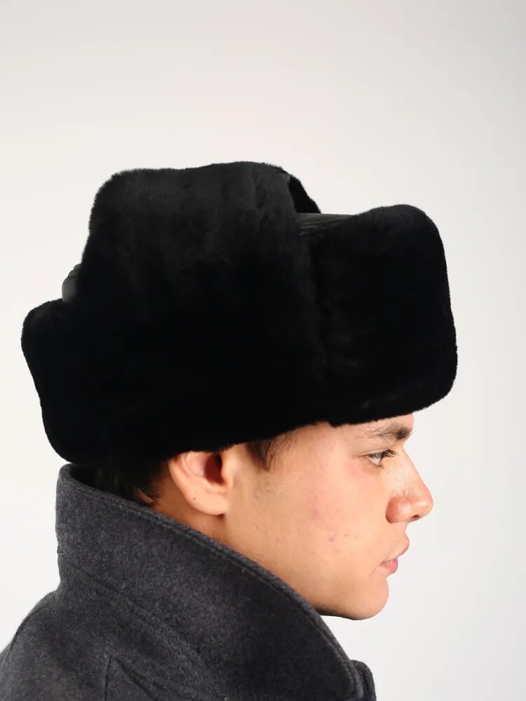 Мужская шапка ушанка модели “Пилот” 