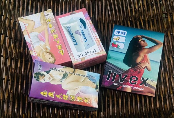 3 préservatifs + 3 lubrifiant