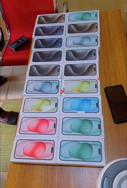 Smartphones iPhone 16simple