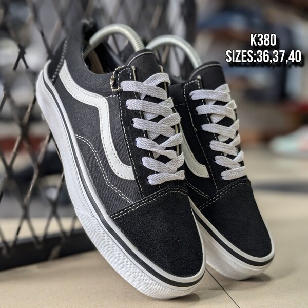 OLD SKOOL & CLASSIC VANS