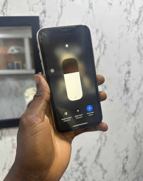 iPhone XR Jaune Débloqué