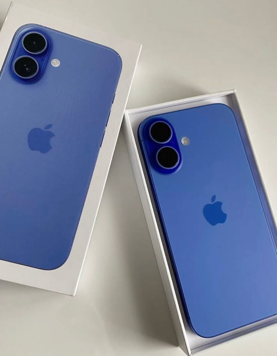 iPhone 16 Bleu et Rose