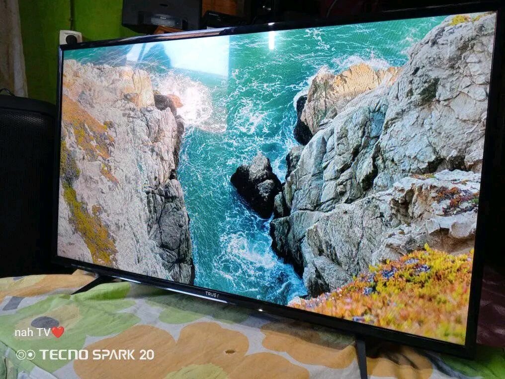 Téléviseur Écran Plat 32 pouces