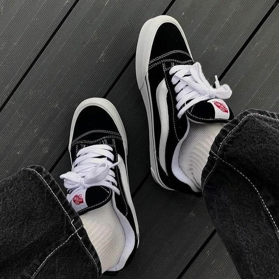 Chaussures Vans Old Skool noir et blanc