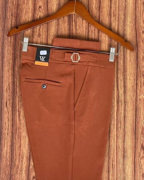 Pantalon élégant marron homme