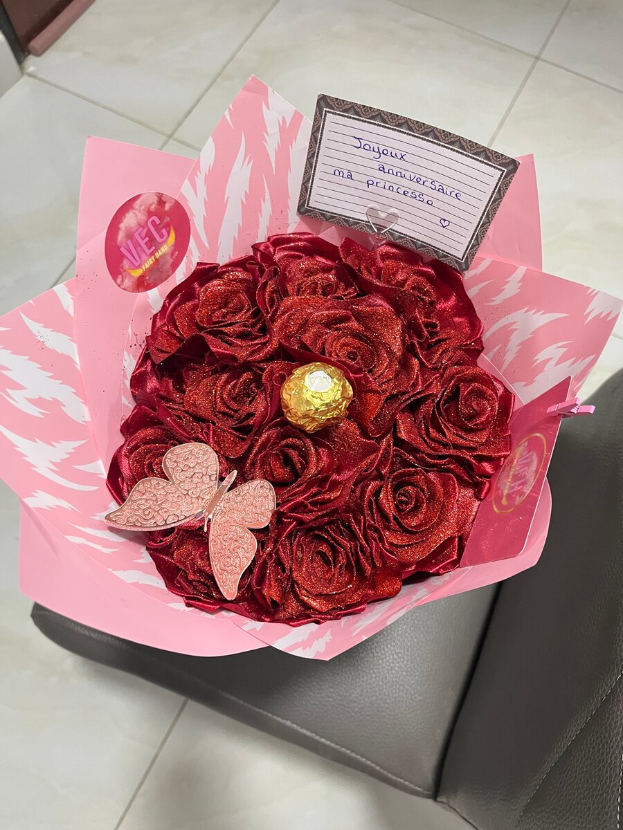 Bouquet de roses artificielles