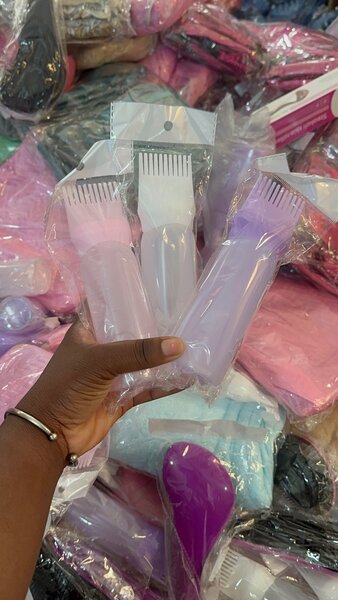 Bouteilles applicatrices de teinture