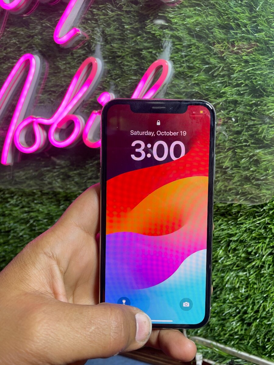 Iphone xs factory unlock