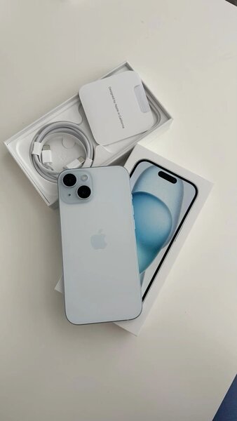 Apple iPhone 15