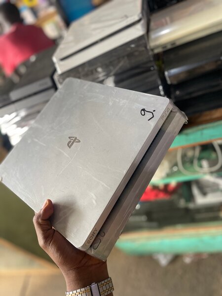 Sony PlayStation 4 Console