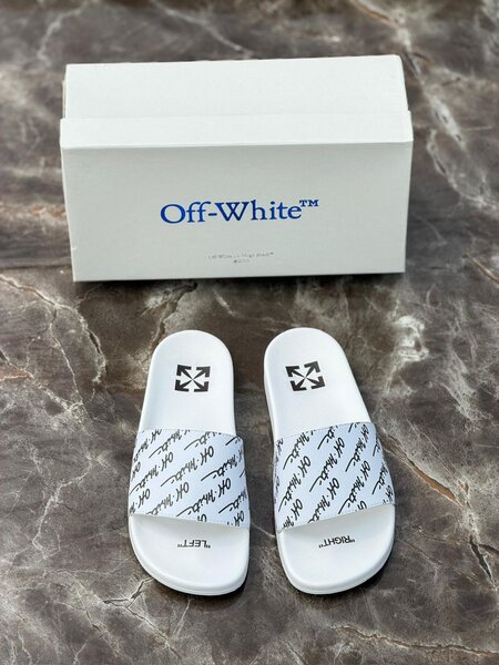 Claquettes Off-White élégantes