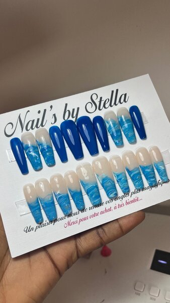 PRESS ON NAILS