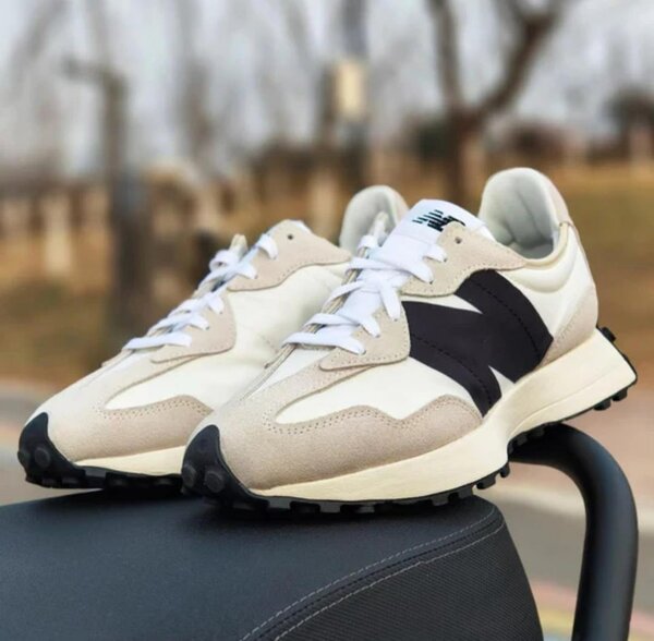 Baskets Confort Beige Noir