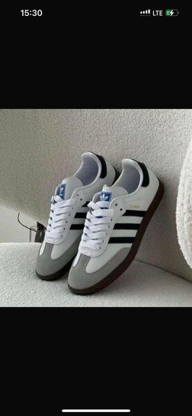 Baskets blanches sport style