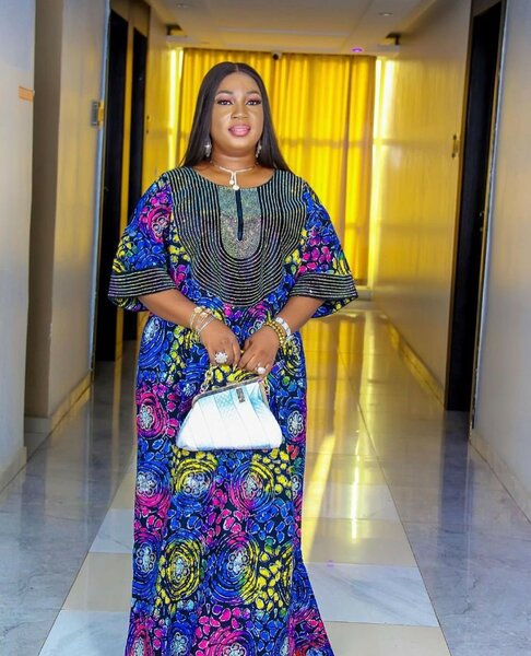 Is available in colors