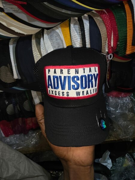 Casquette "Parental Advisory"
