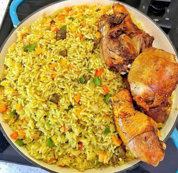 Riz aux légumes avec poulet