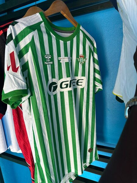Maillot de foot vert et blanc