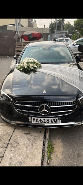 Voiture de mariage luxueuse