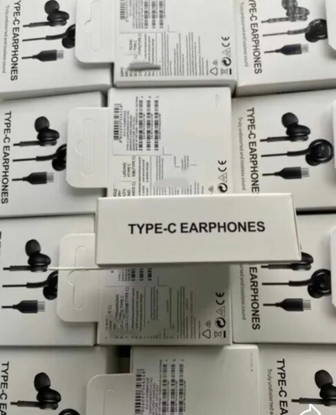 Écouteurs filaires Type-C blancs