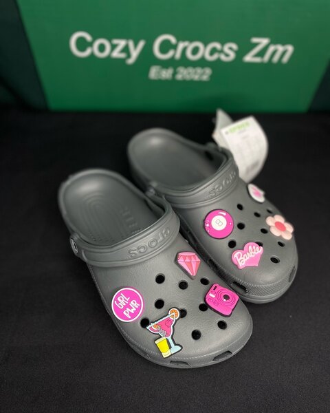ICONIC CLASSIC CROCS