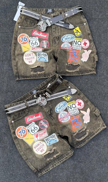 Shorts en denim avec patchs