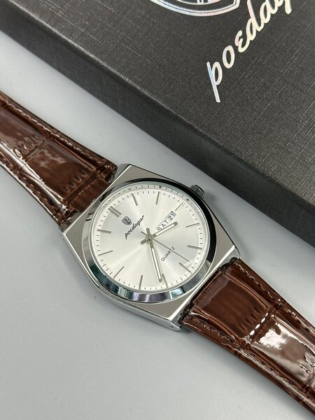 Montre classique bracelet cuir