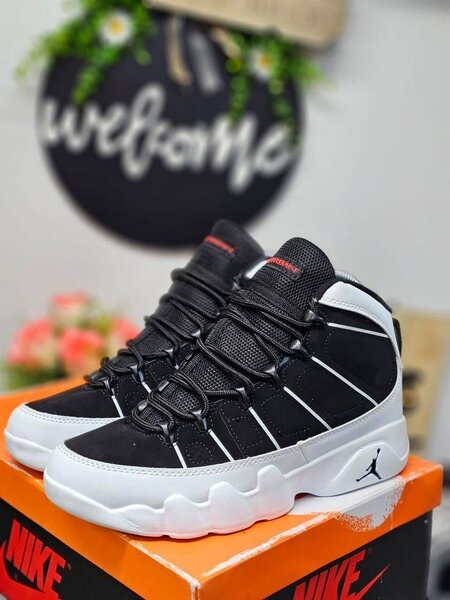 Baskets Nike Air Jordan Retro