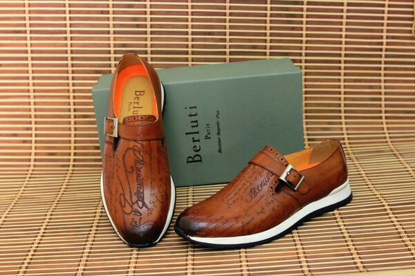 CHAUSSURE MOCASSIN  BERLUTI DE QUALITÉ ET ORIGINALE