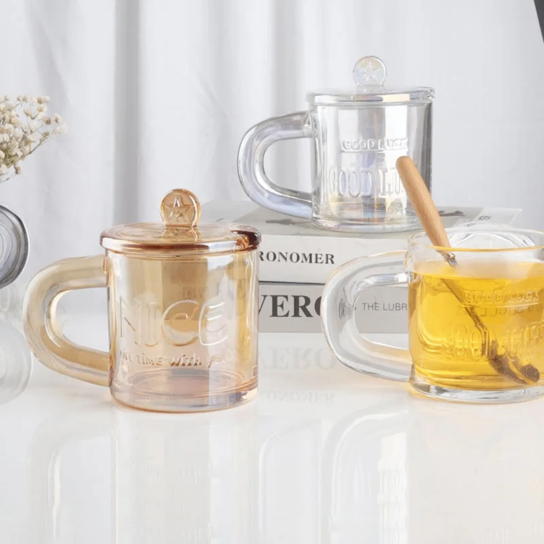 Tasse en verre transparente avec couvercle