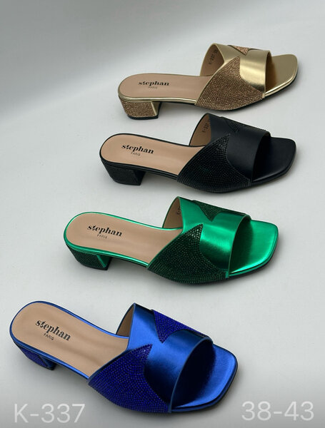 Sandales colorées élégantes