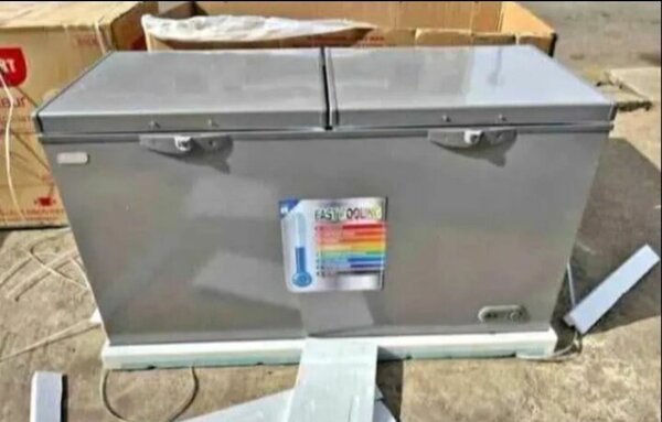 Congélateur coffre double portes