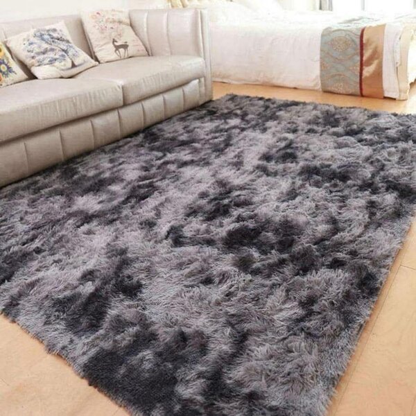 Tapis en peluche gris