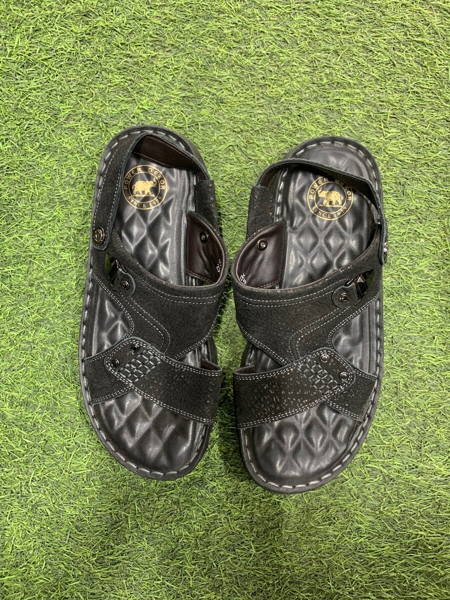 Store reject Foos Sandals