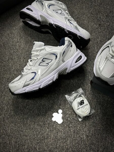 New Balance 530
