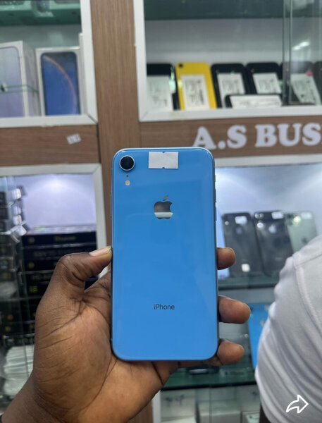 iPhone XR Bleu Débloqué