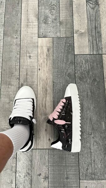 Sneakers en denim floral