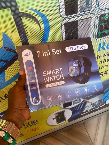 Montre connectée H75 Plus