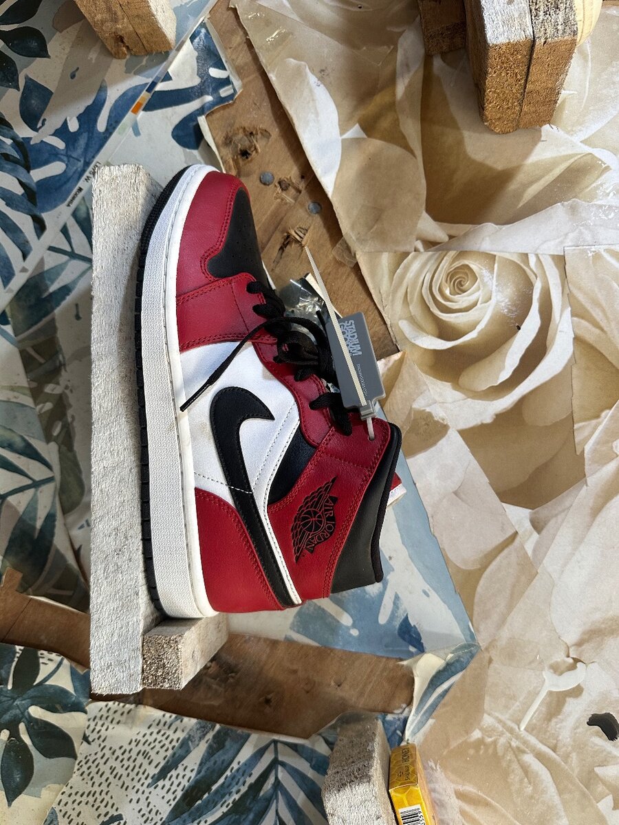 Chaussures de Sport Rouges et Noires