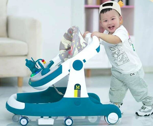 Trotteur bébé évolutif design